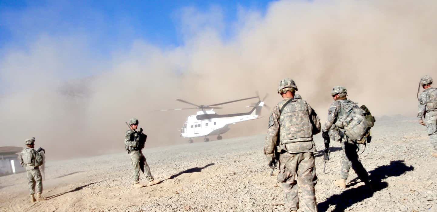 Remote site helicopter operations in a dusty landing zone