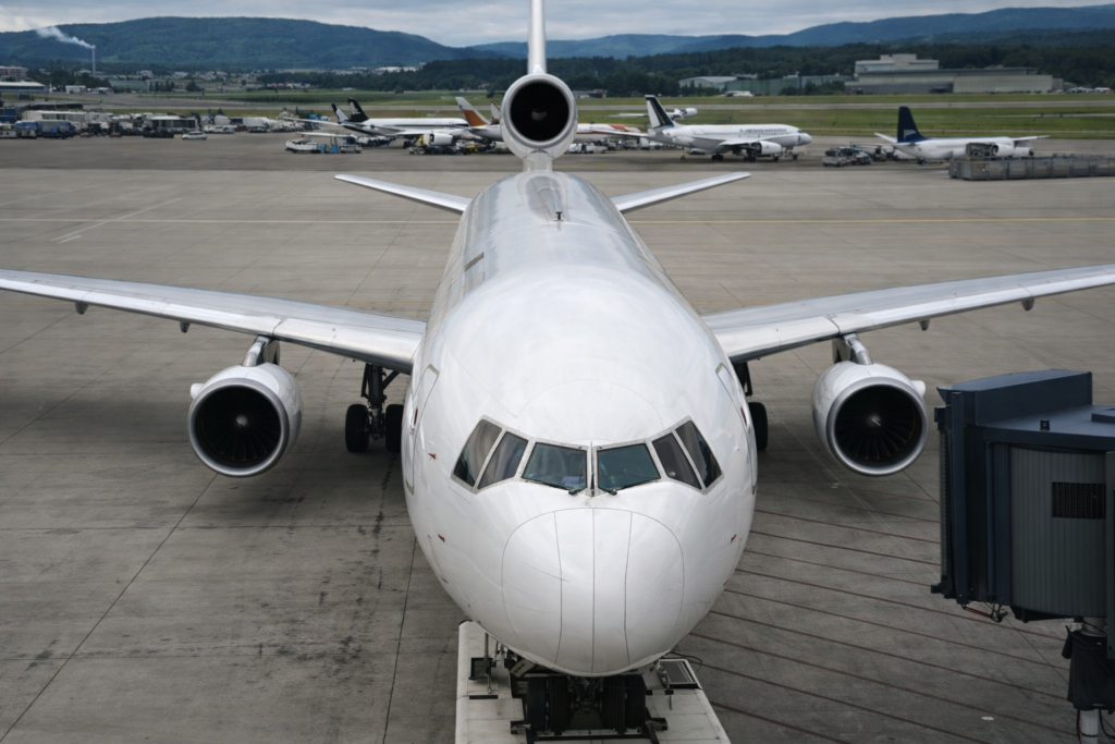 MD11 DC10 passenger aircraft